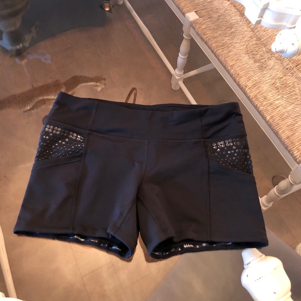 Lululemon short spandex shorts